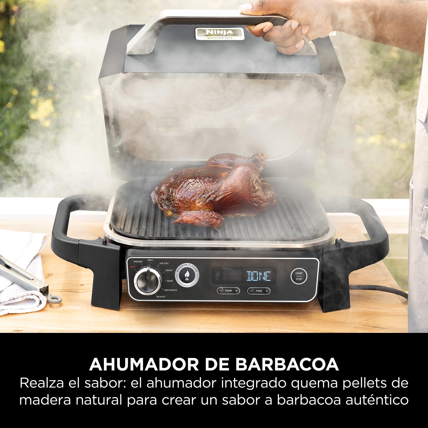 Parrilla Eléctrica de Exterior 7 en 1 Ninja Woodfire OG701EU – Freidora de Aire, Ahumador, Horno, Resistente a la Intemperie, Portátil, Multicolor